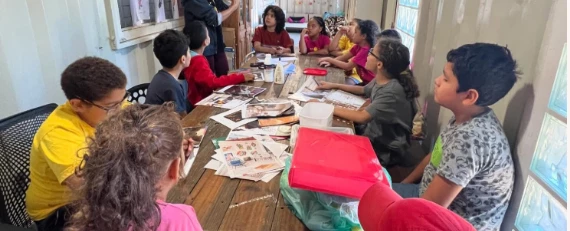 Apadrinhe uma cartinha: Cultura e Educação no Unidos do Paraisópolis